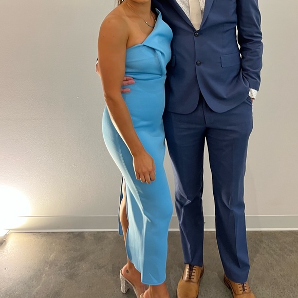 Asymmetrical Dress - Picture 2 of 3